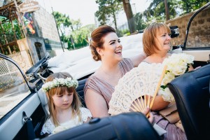 Bridal party arriving in wedding car at Villa Fondi